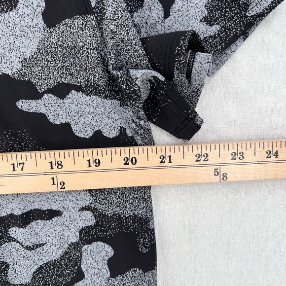 LULULEMON All Yours Short Sleeve Training Tee Womens 8 Black Gray Camo Print - Picture 14 of 16